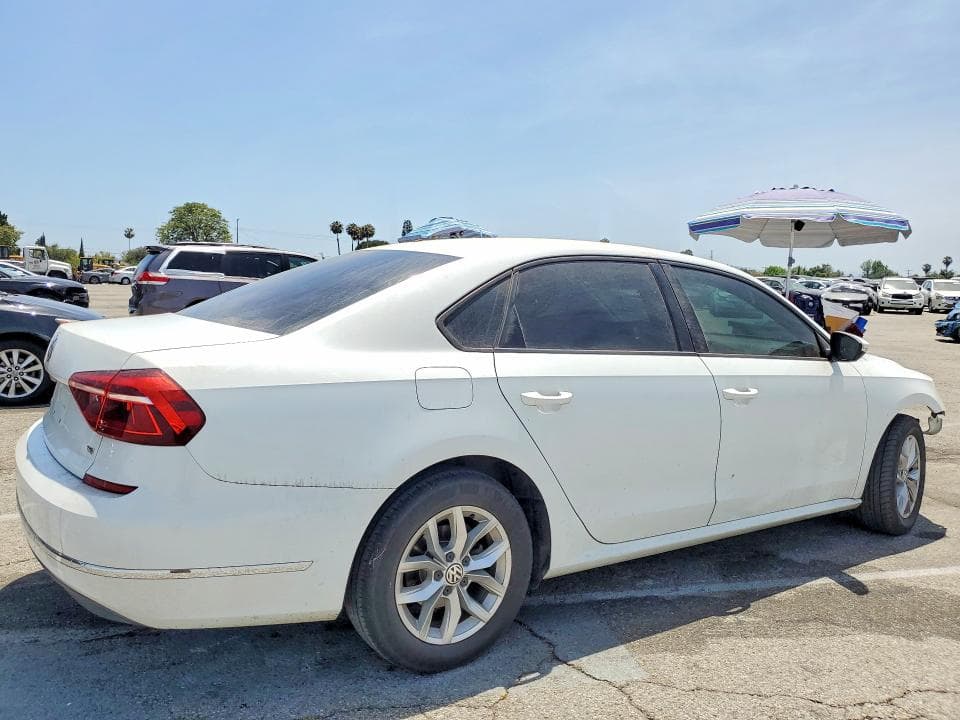 2018 VOLKSWAGEN PASSAT S 3