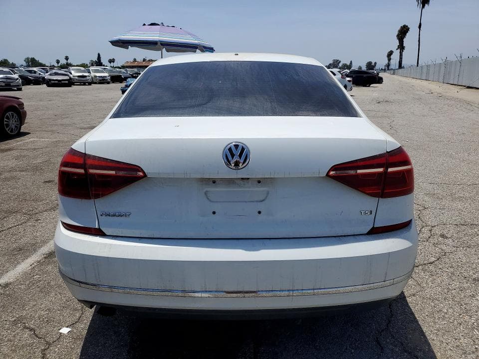 2018 VOLKSWAGEN PASSAT S 6
