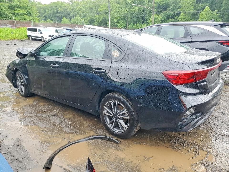 2024 KIA FORTE LXS 2