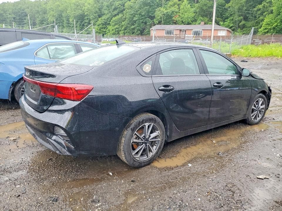 2024 KIA FORTE LXS 3