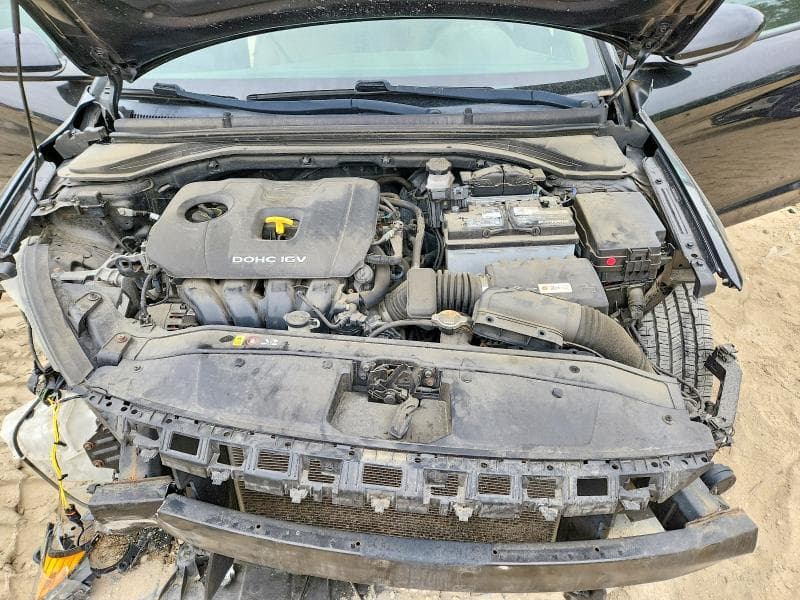 2017 HYUNDAI ELANTRA SE SE 11