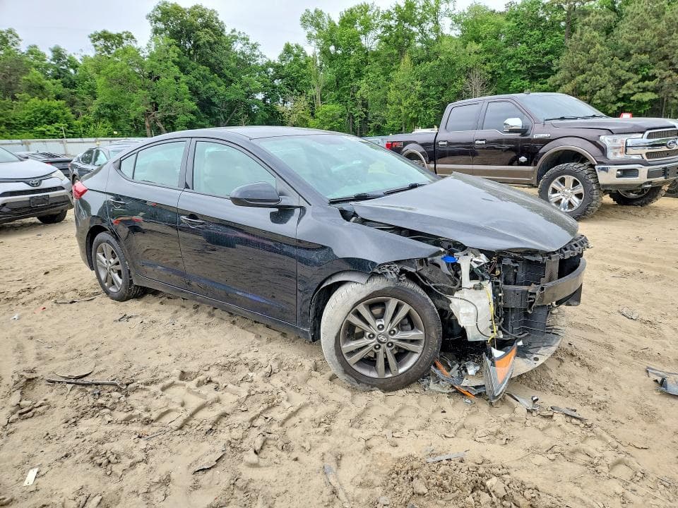 2017 HYUNDAI ELANTRA SE SE 4