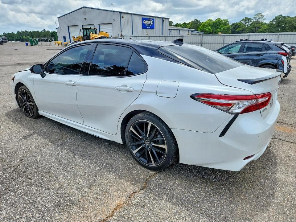 2019 TOYOTA CAMRY XSE V6 2