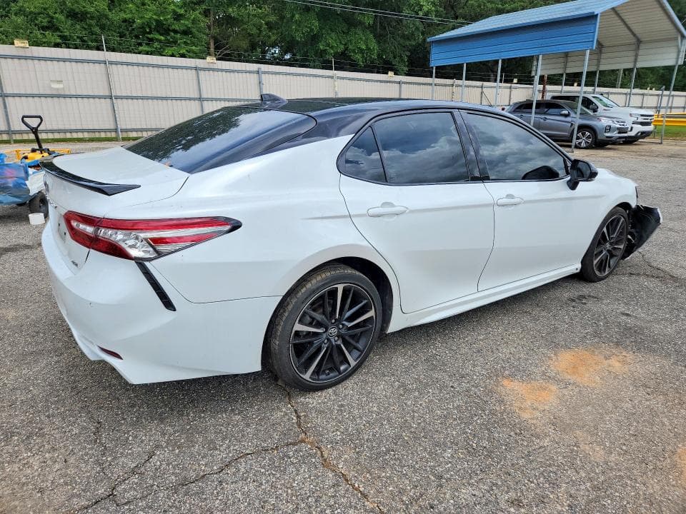 2019 TOYOTA CAMRY XSE V6 3