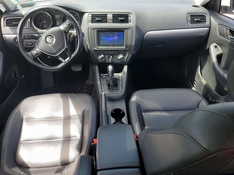 2017 VOLKSWAGEN JETTA SE SE 8