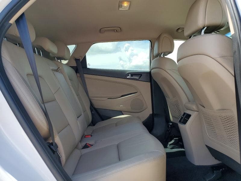 2017 HYUNDAI TUCSON LIMITED LIMITED 11