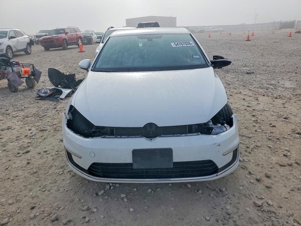 2017 VOLKSWAGEN E-GOLF SE 5