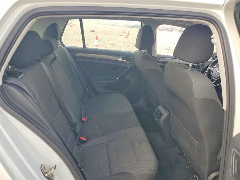 2017 VOLKSWAGEN E-GOLF SE 10