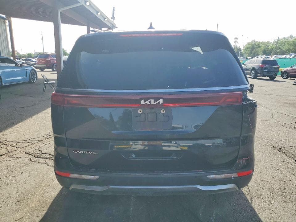 2024 KIA CARNIVAL SX 6