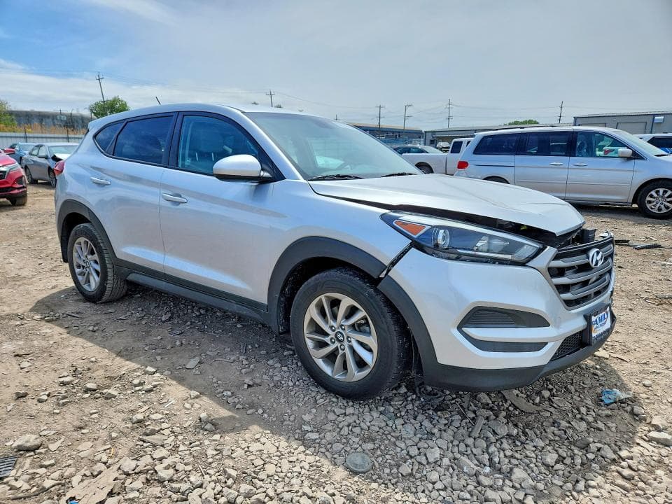 2017 HYUNDAI TUCSON SE SE 4