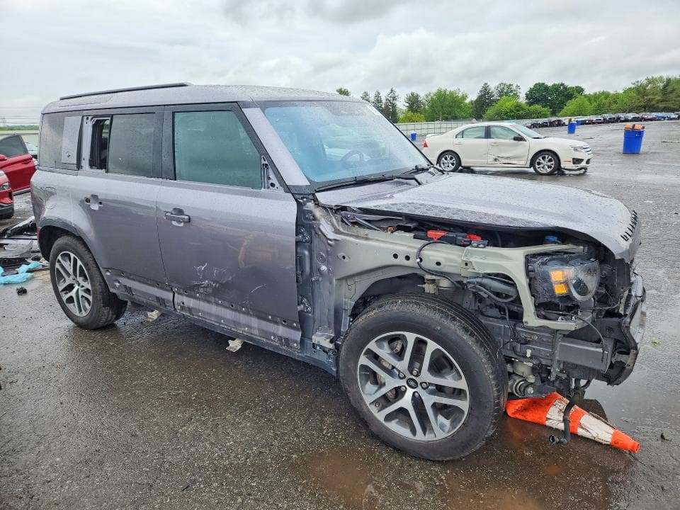 2020 LAND ROVER DEFENDER 110 HSE 4