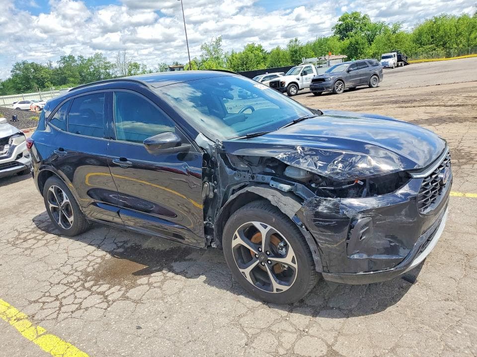 2024 FORD ESCAPE ST LINE SELECT 4