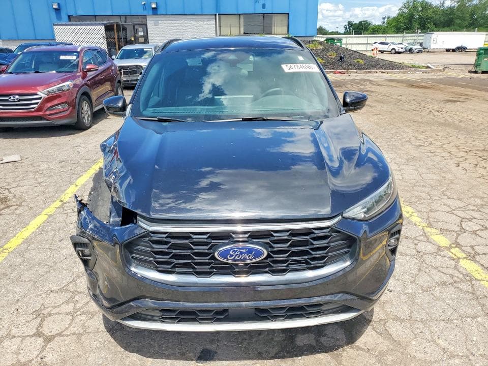 2024 FORD ESCAPE ST LINE SELECT 5