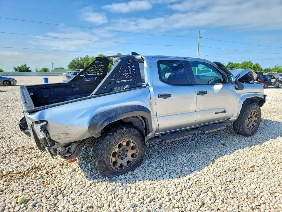 2025 TOYOTA TACOMA TRAILHUNTER HV 3
