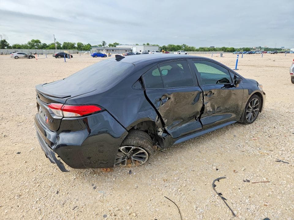 2022 TOYOTA COROLLA 3