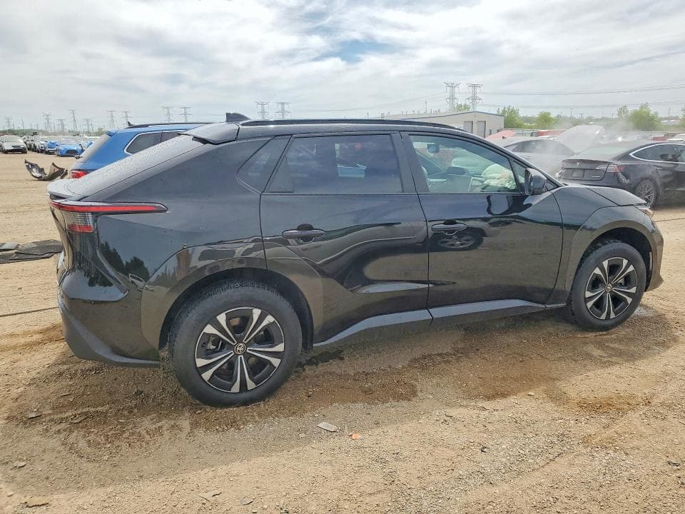 2023 TOYOTA BZ4X XLE 3