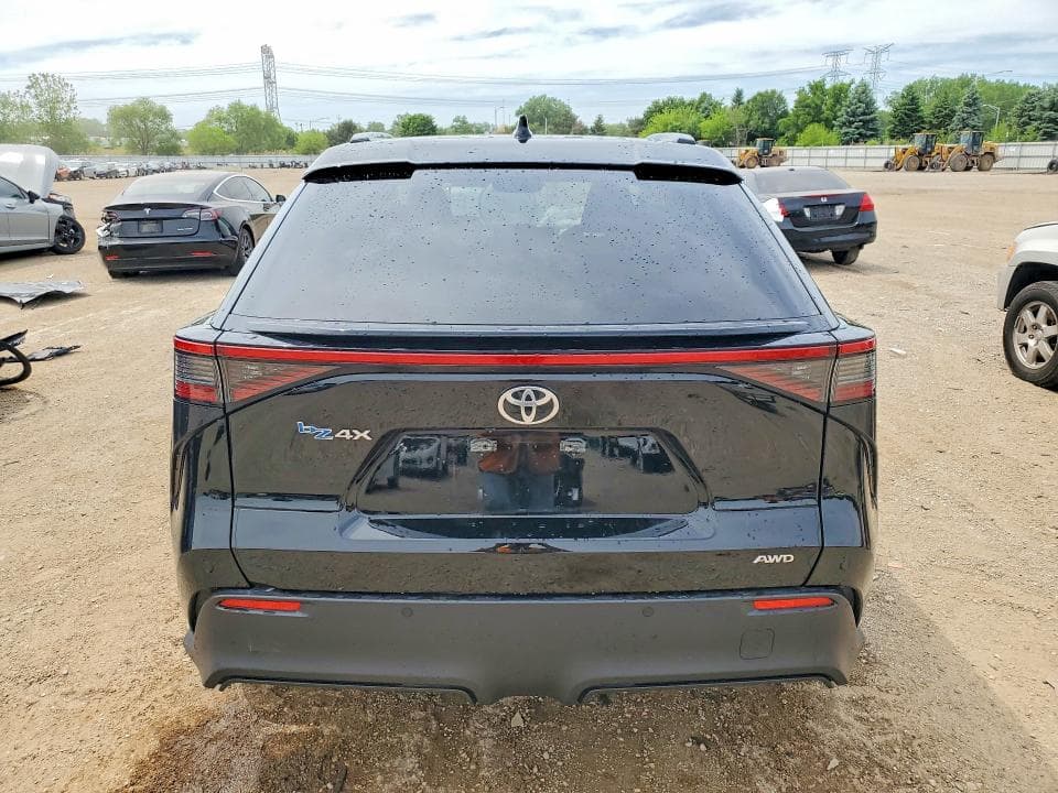 2023 TOYOTA BZ4X XLE 6