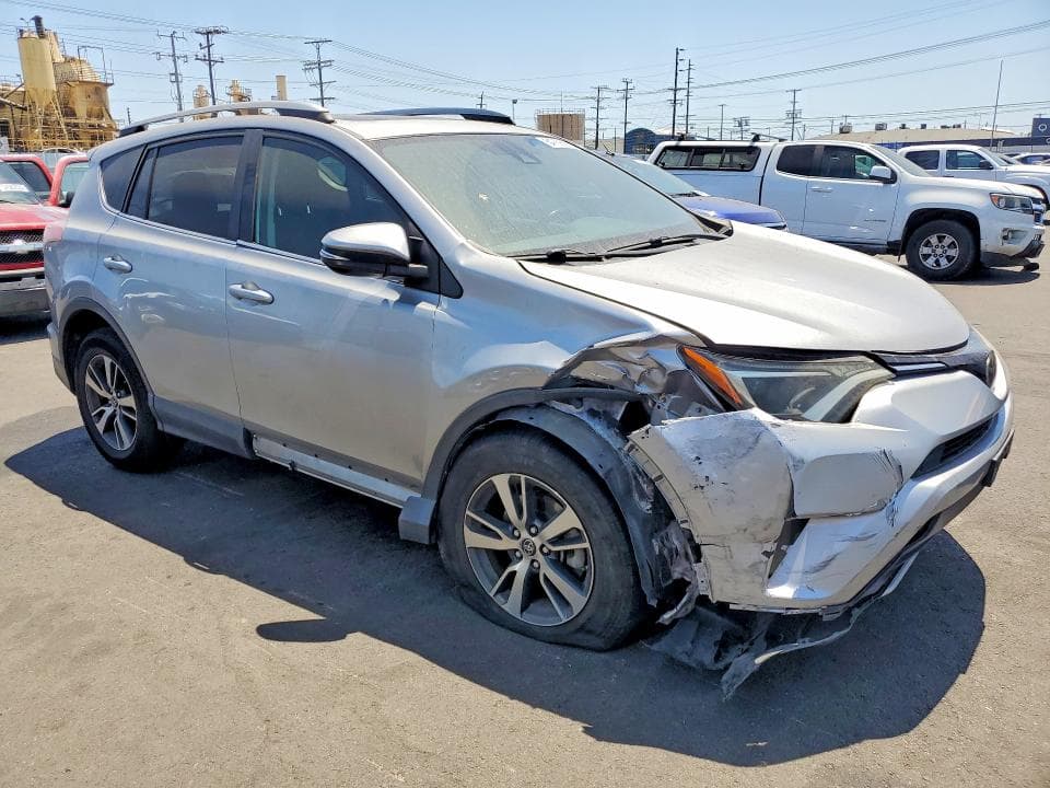 2017 TOYOTA RAV4 XLE 4