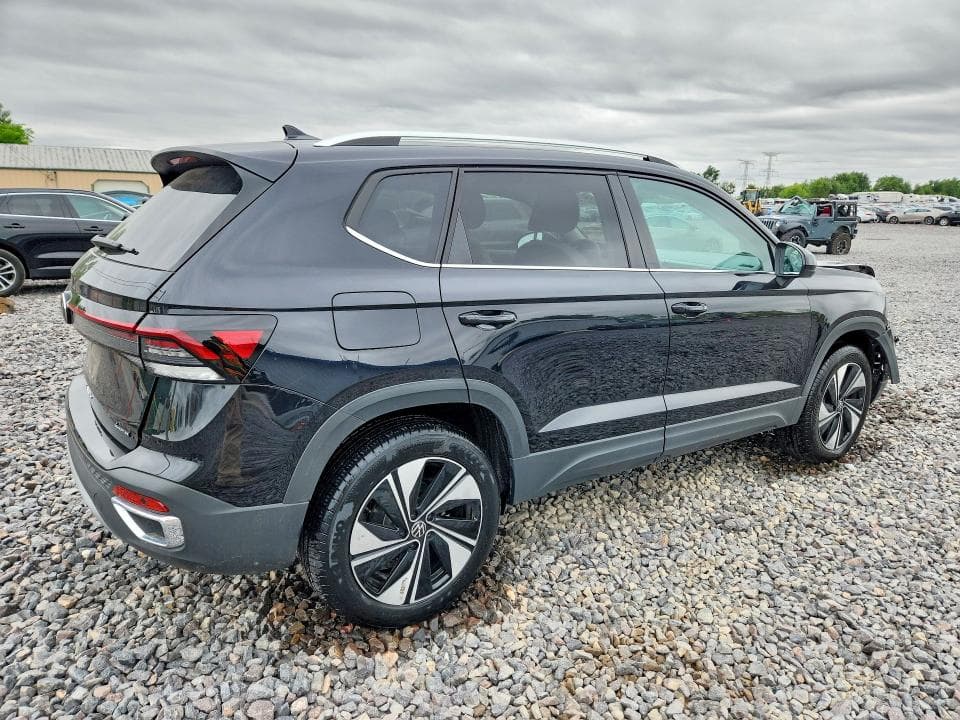 2025 VOLKSWAGEN TAOS SE 3