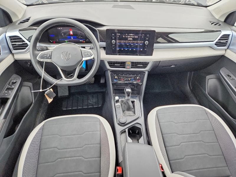 2025 VOLKSWAGEN TAOS SE 8