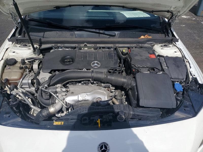 2022 MERCEDES-BENZ A 220 220 12