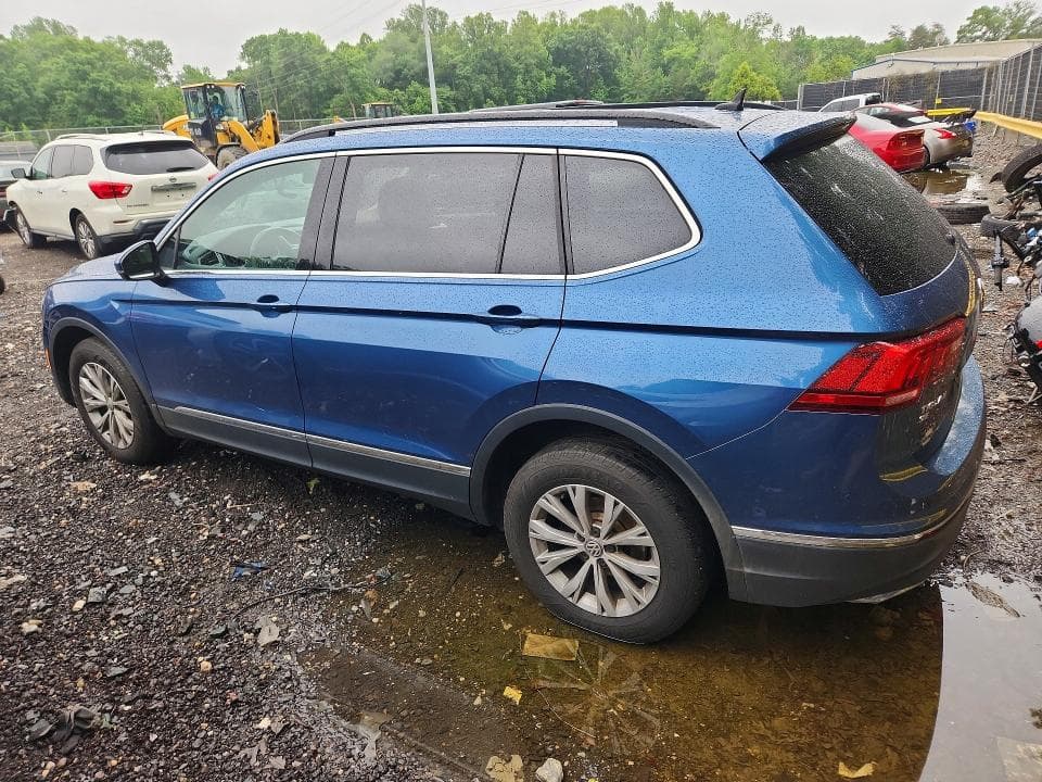 2018 VOLKSWAGEN TIGUAN SE 2
