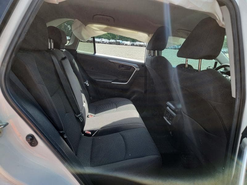 2022 TOYOTA RAV4 LE LE 11