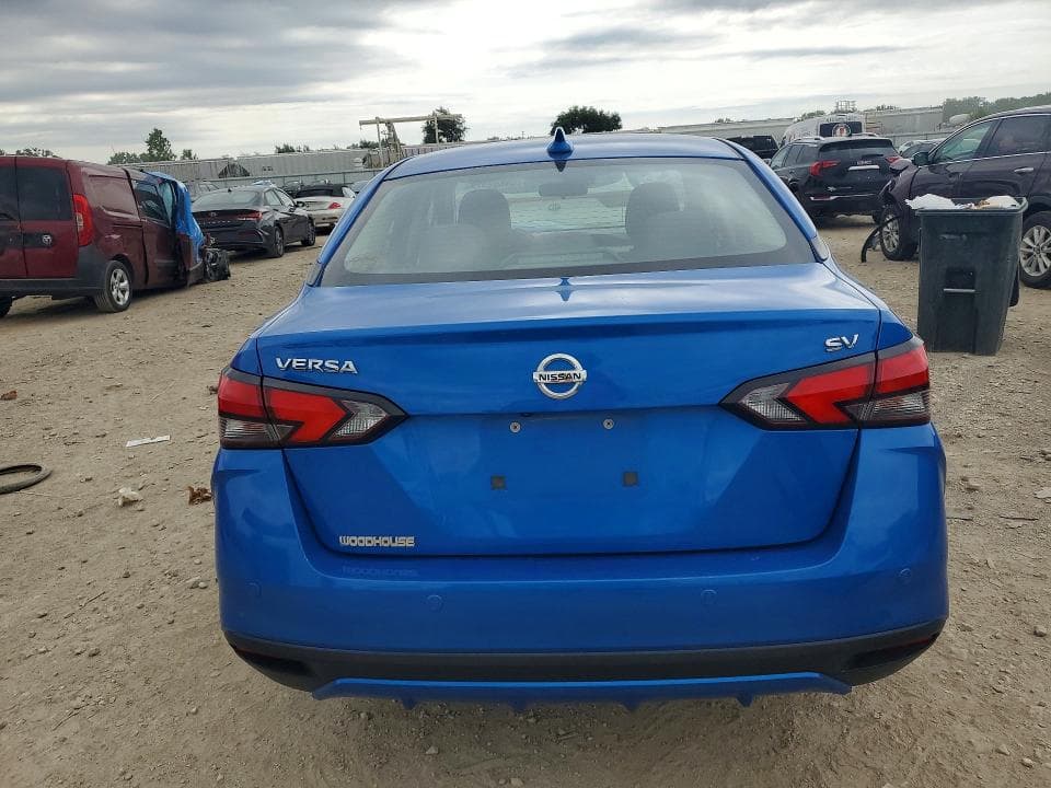 2021 NISSAN VERSA SV SV 6