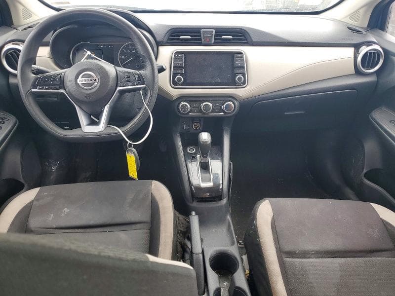 2021 NISSAN VERSA SV SV 8