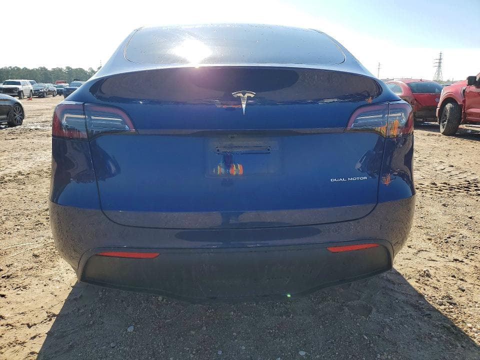 2023 TESLA MODEL Y 6