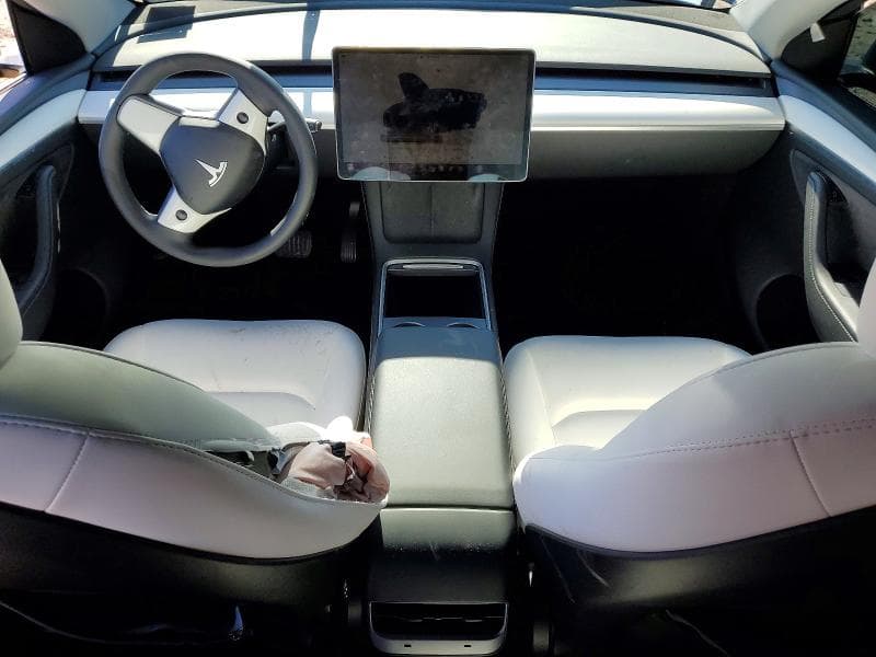 2023 TESLA MODEL Y 8