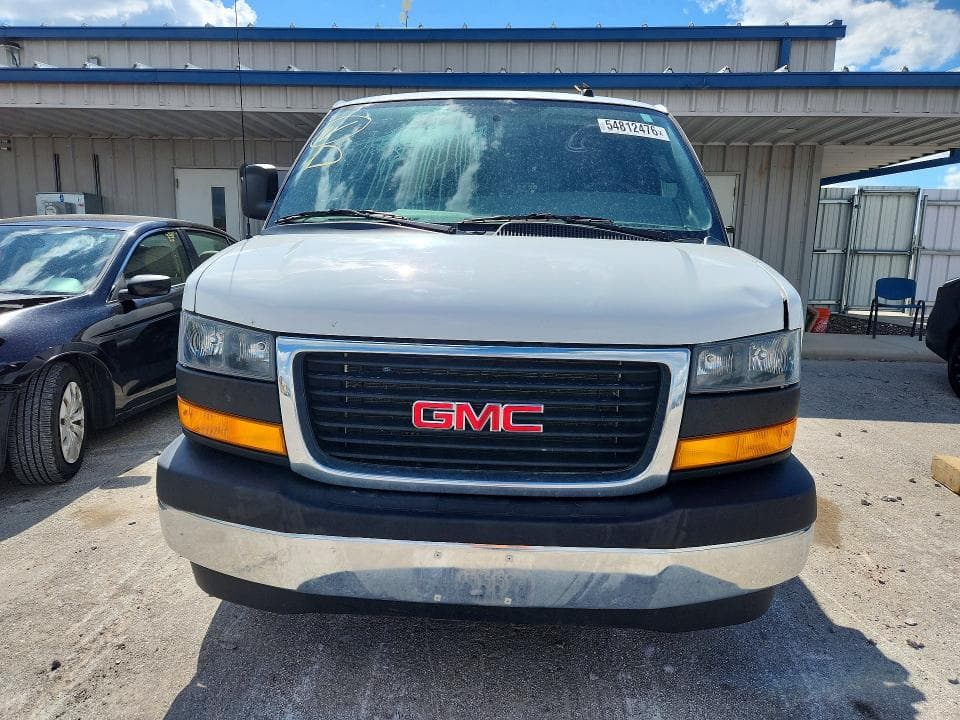 2021 GMC SAVANA G2500 5