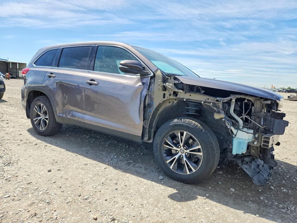 2019 TOYOTA HIGHLANDER LE 4