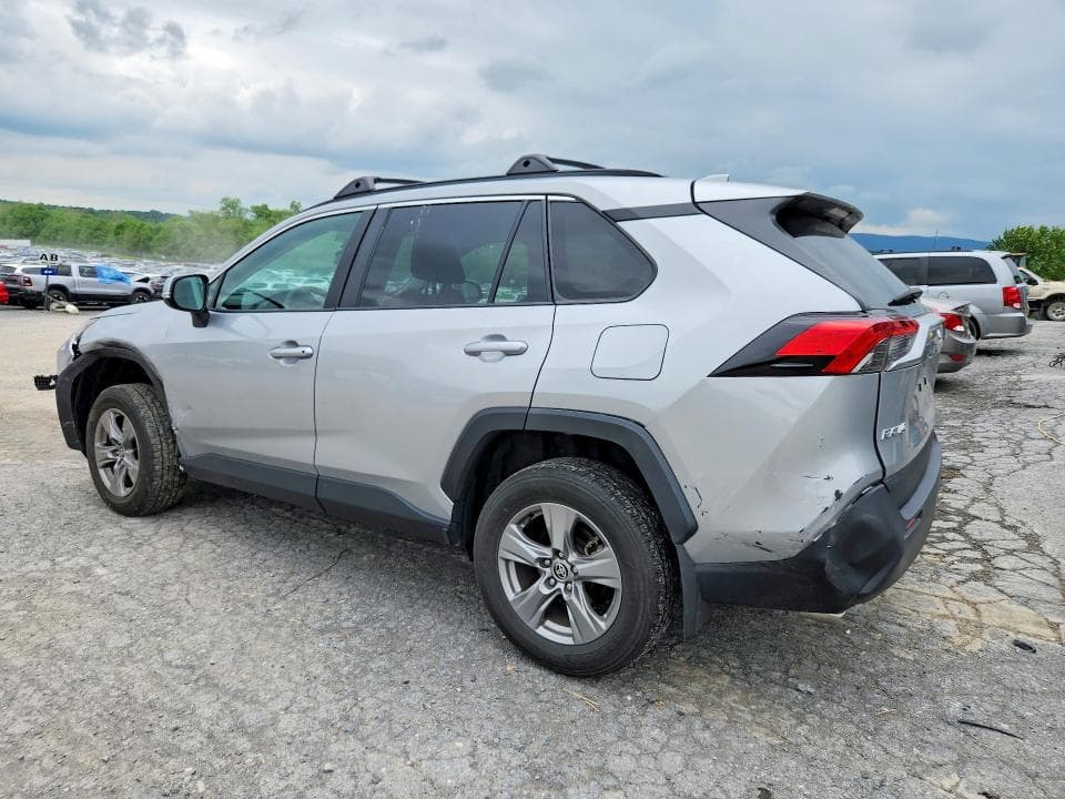 2024 TOYOTA RAV4 XLE 2