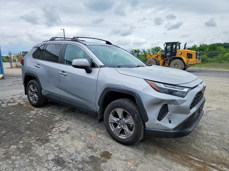 2024 TOYOTA RAV4 XLE 4