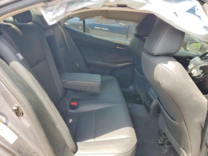 2017 LEXUS IS 300 10