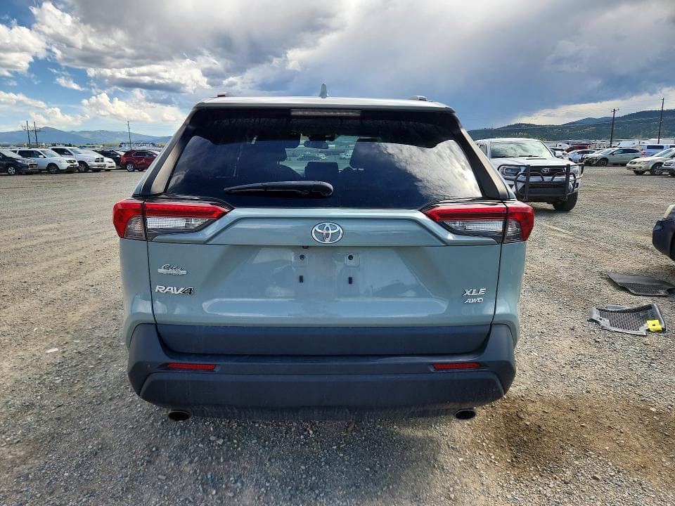 2021 TOYOTA RAV4 XLE XLE 6