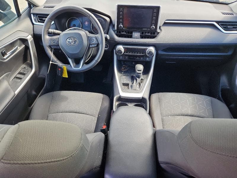 2021 TOYOTA RAV4 XLE XLE 8