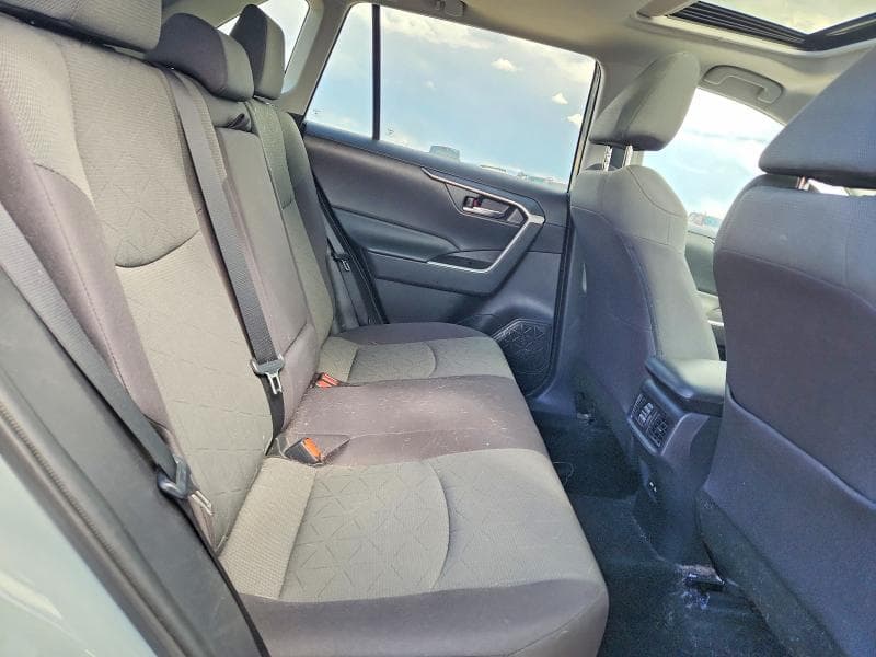 2021 TOYOTA RAV4 XLE XLE 10