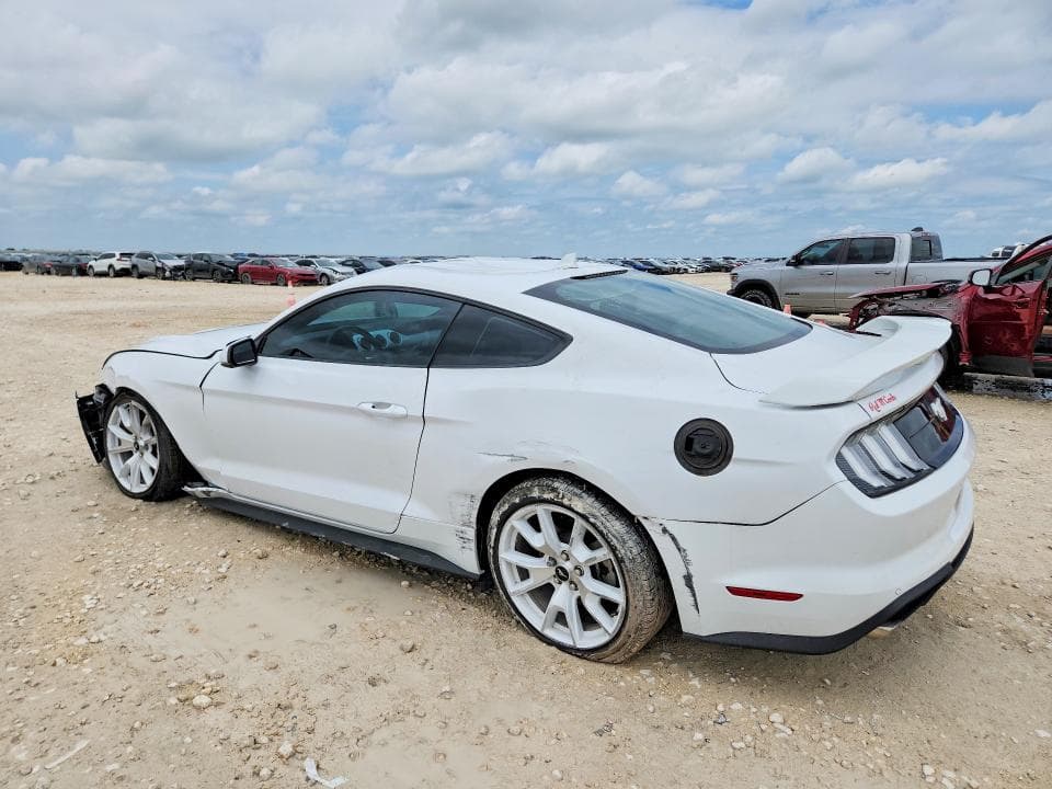 2022 FORD MUSTANG 2
