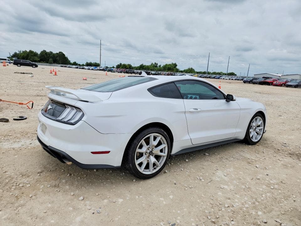 2022 FORD MUSTANG 3
