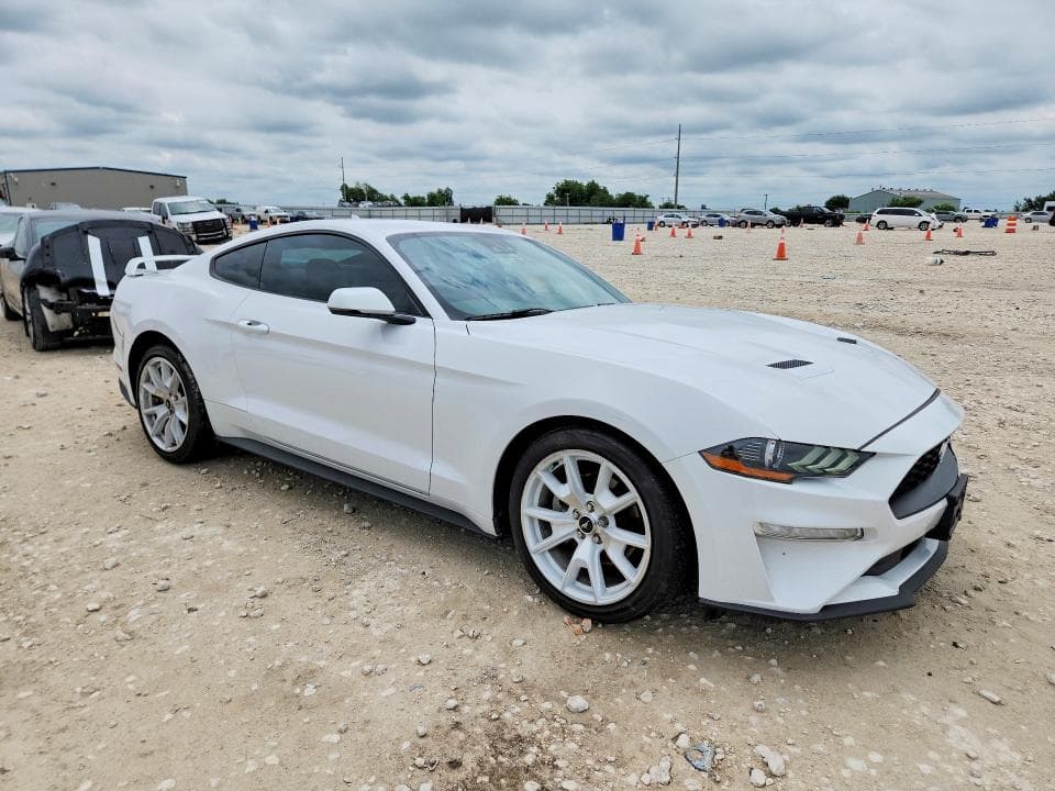 2022 FORD MUSTANG 4