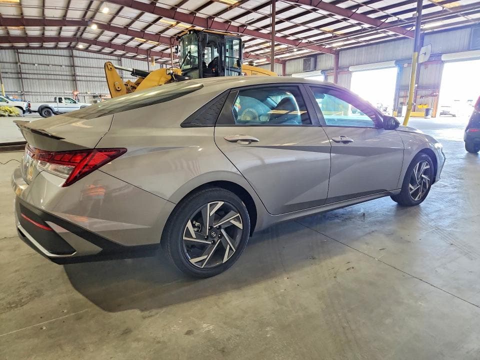 2025 HYUNDAI ELANTRA HYBRID SEL SPORT 3