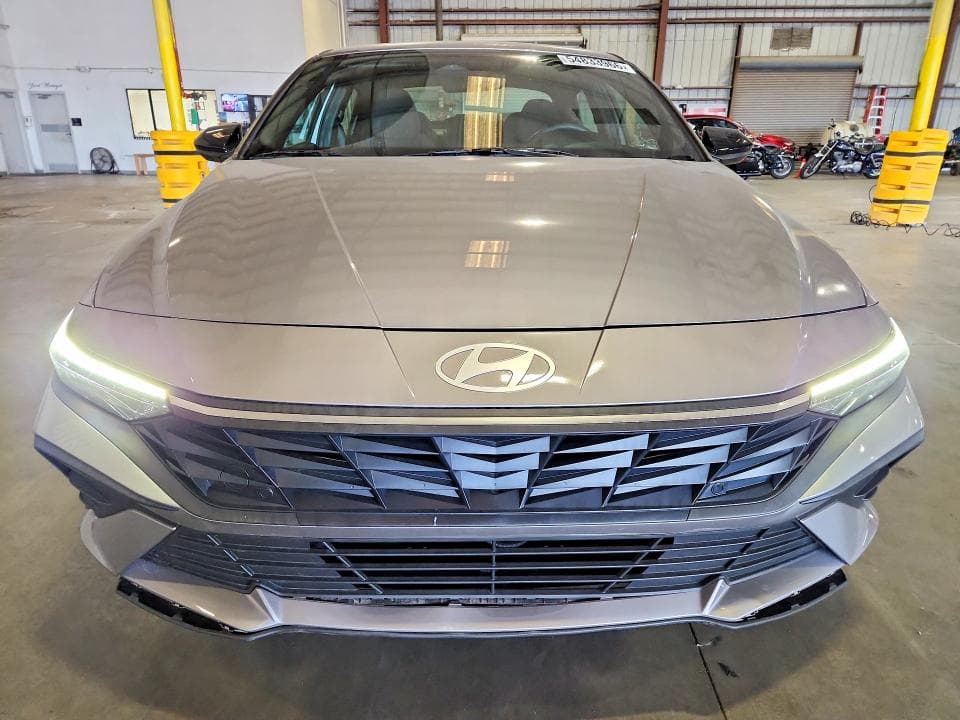 2025 HYUNDAI ELANTRA HYBRID SEL SPORT 5