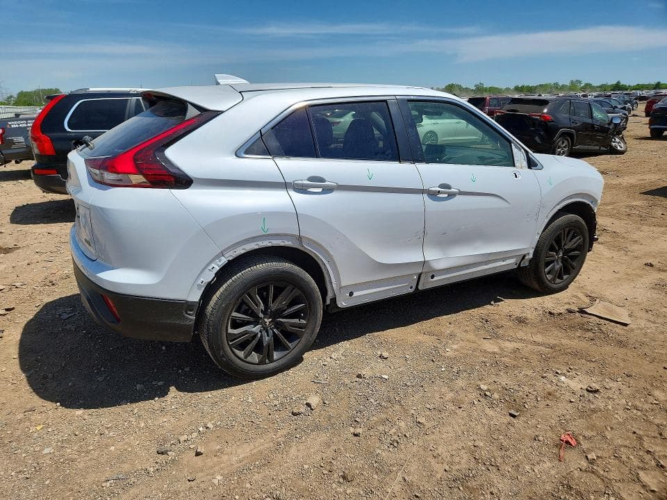 2024 MITSUBISHI ECLIPSE CROSS LE LE 3