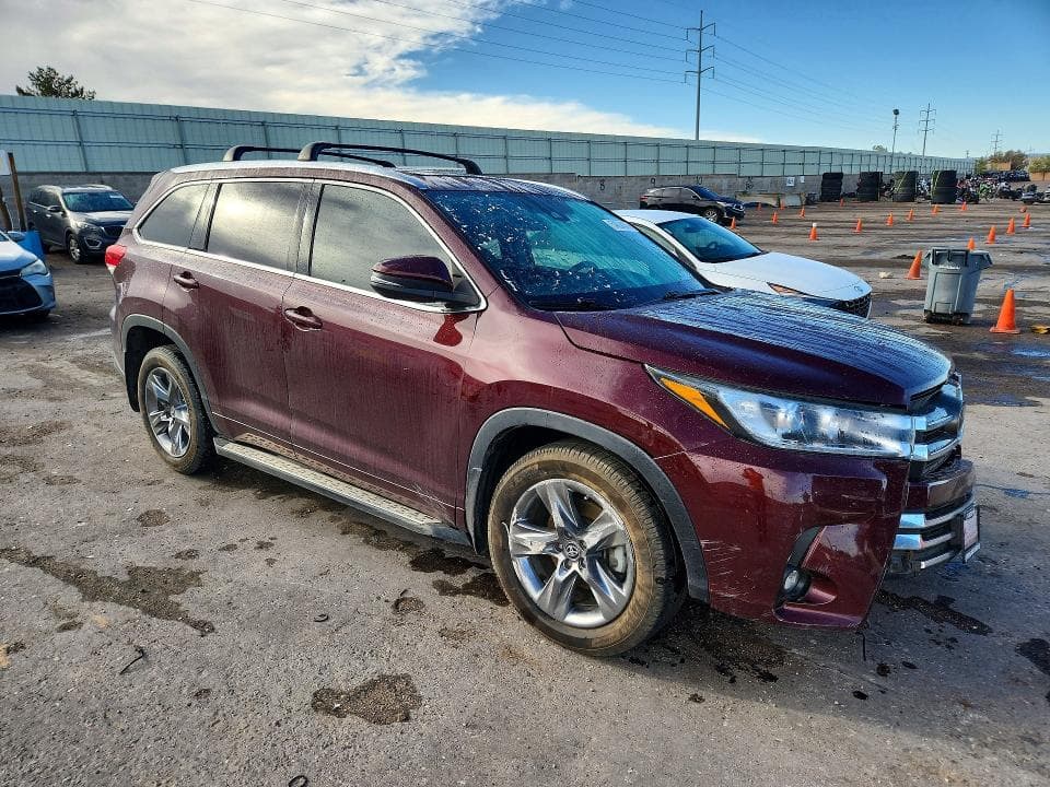 2019 TOYOTA HIGHLANDER LIMITED PLATINUM 4