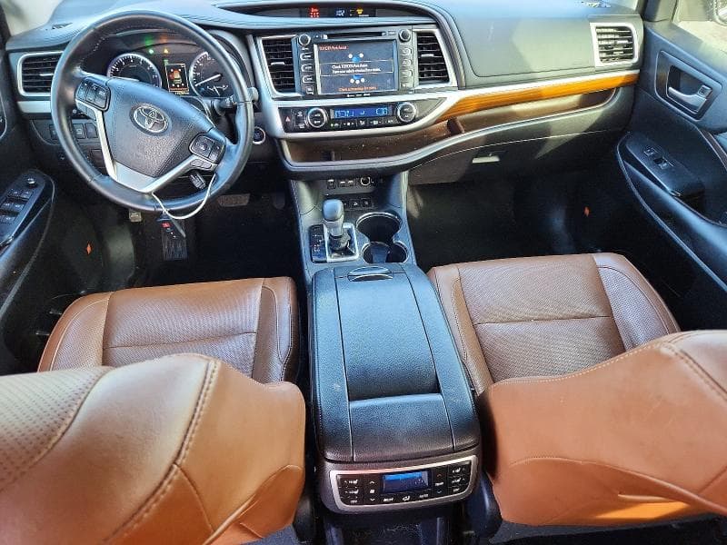 2019 TOYOTA HIGHLANDER LIMITED PLATINUM 8