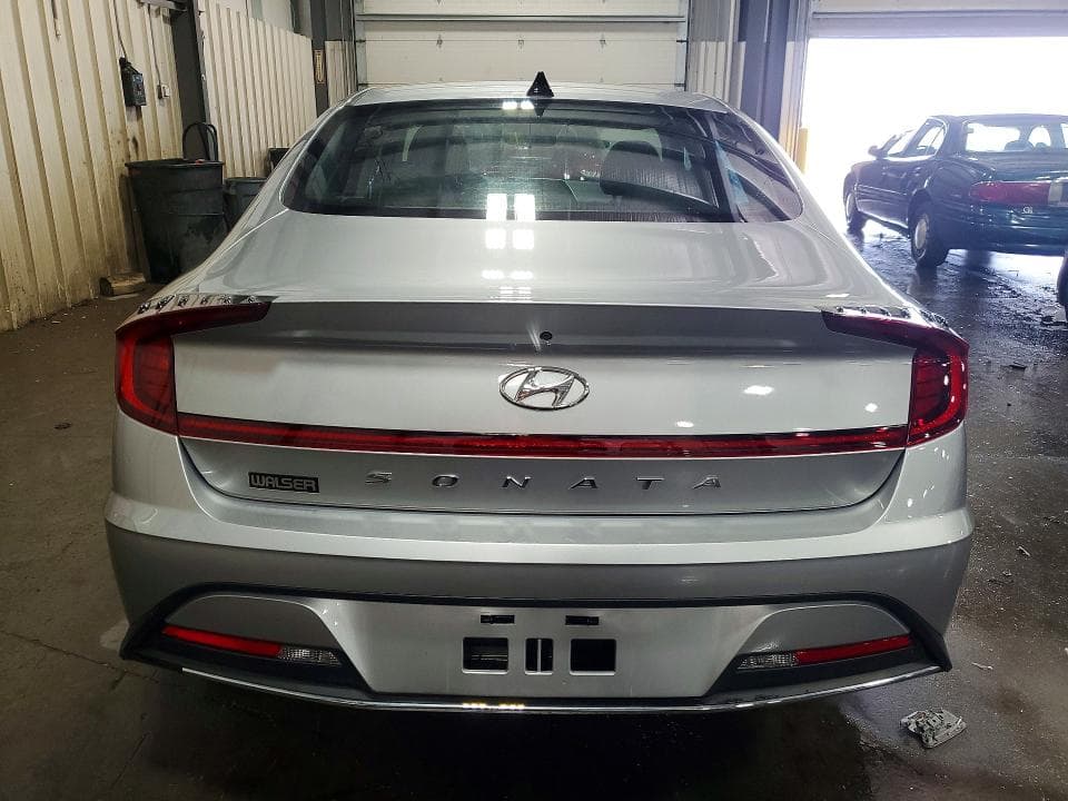 2022 HYUNDAI SONATA SE 6