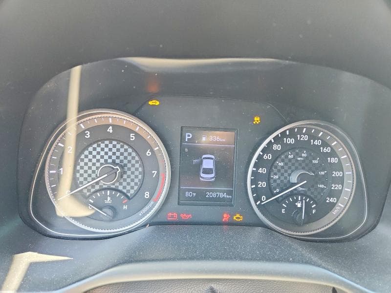 2020 HYUNDAI ELANTRA SEL 9