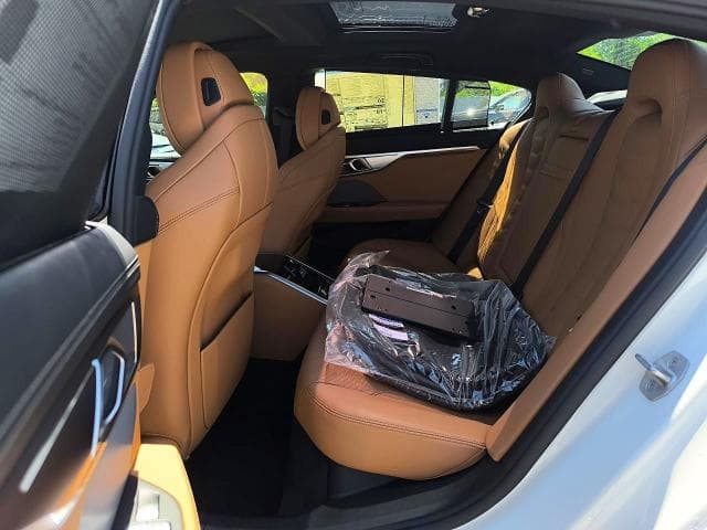 2026 BMW M850XI 11